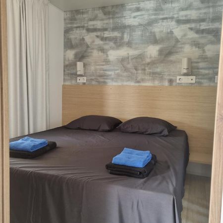 Charmant Et Spacieux Mobil Home Rocbaron Exterior photo